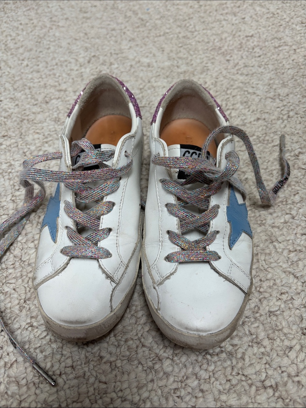 Sparkled golden goose sneakers